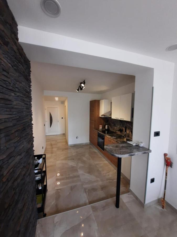 Njivice, Otok Krk, Apartman Dora Exterior foto