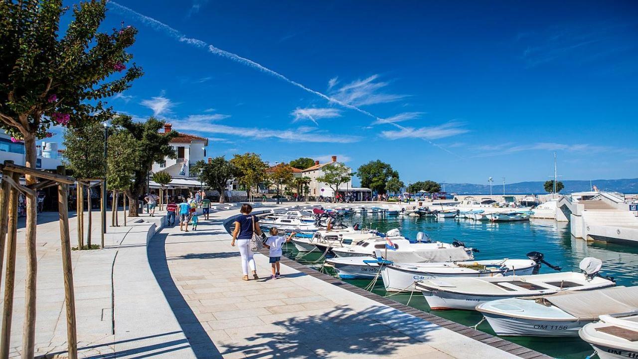 Njivice, Otok Krk, Apartman Dora Exterior foto